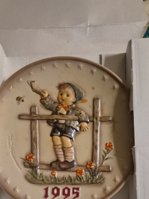 Porcelain collector plate titled '25th Annual Collector Plate' by M.J. Hummel/Goebel