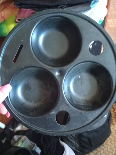 Nonstick 4-cup egg poacher insert