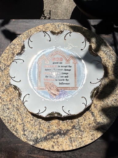 Ceramic decorative plate with 'Serenity Prayer' text and 18K gold trim, made in Japan