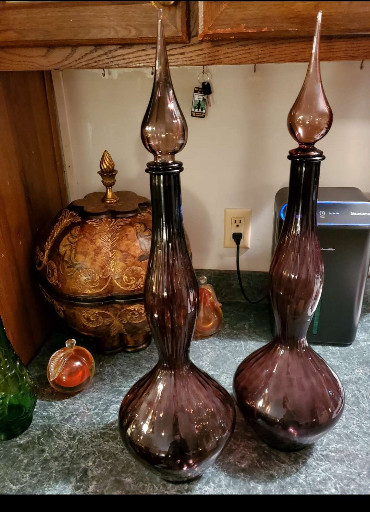 Pair of Italian Empoli amethyst glass genie bottle decanters with stoppers