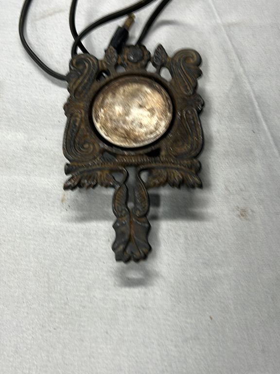 Cast iron electric food warmer trivet 'Williamsburg Model 1700'