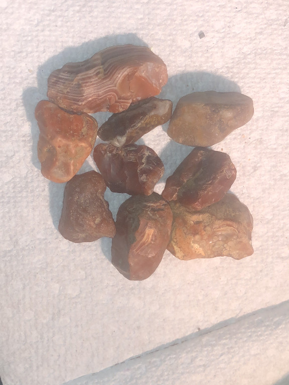 Collection of rough Lake Superior agates and carnelian stones, 62.44 grams