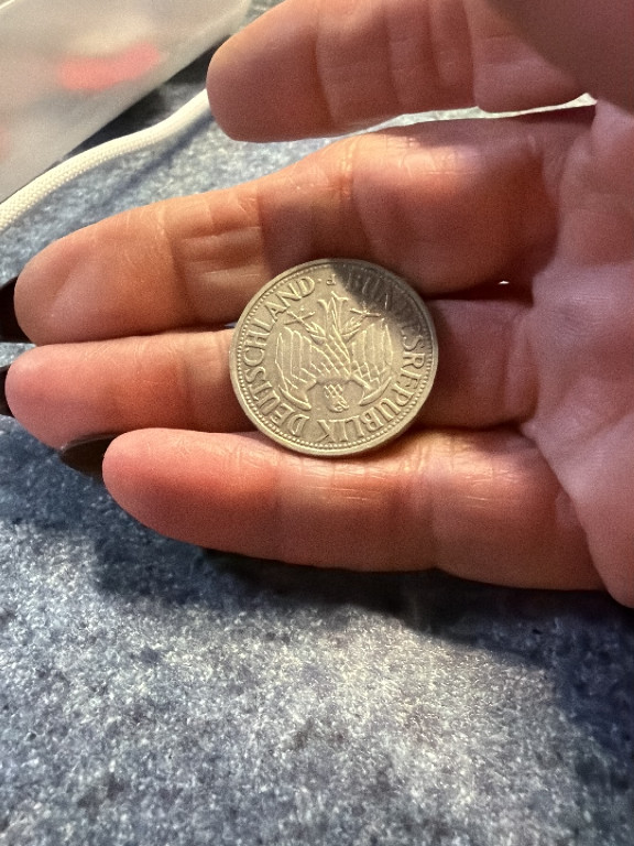 Copper-nickel 1 Deutsche Mark coin from West Germany