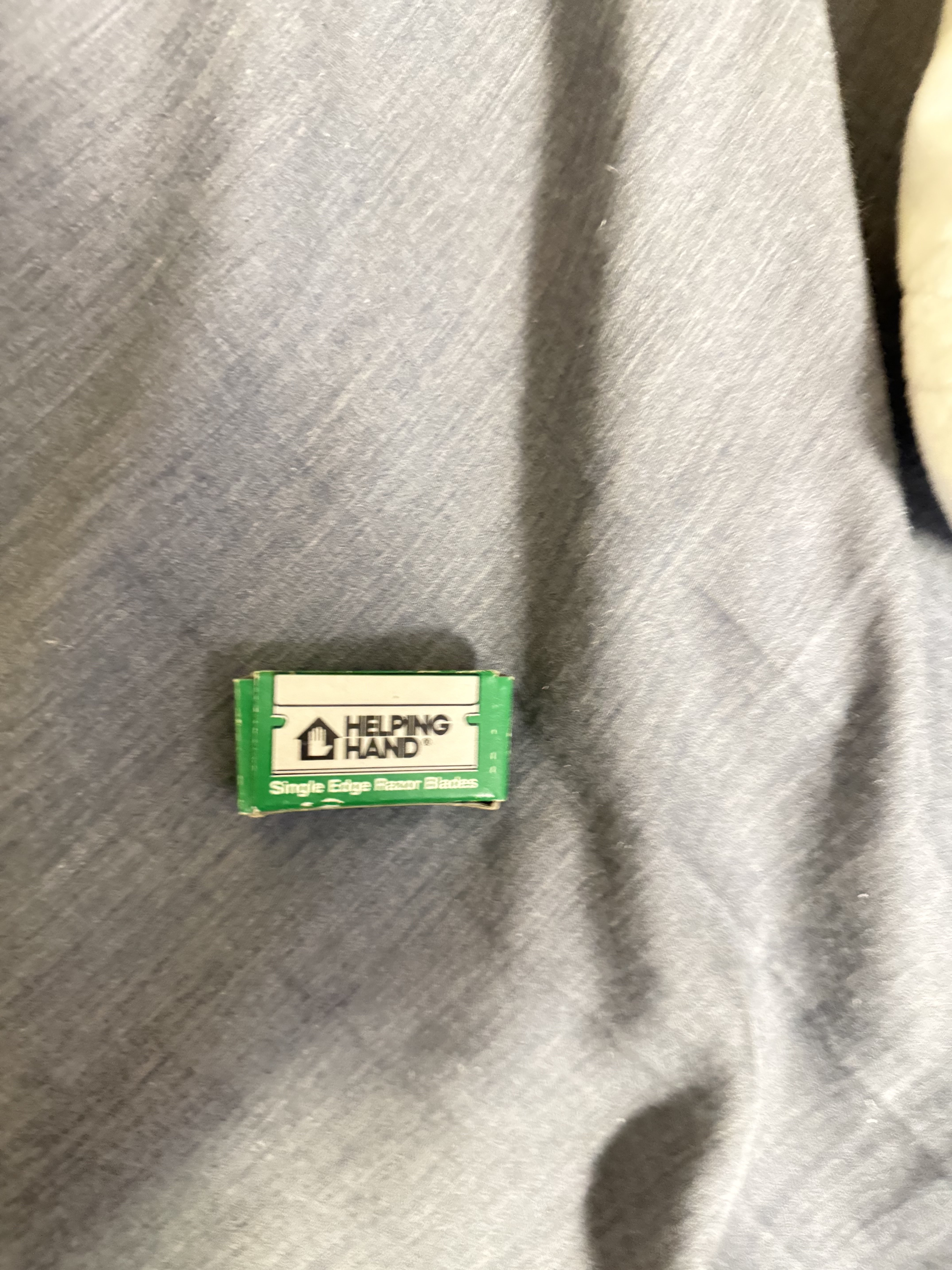 Helping Hand Single Edge Razor Blades package