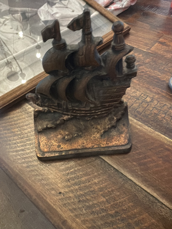 Cast iron bookend or doorstop depicting a Spanish galleon sailing ship