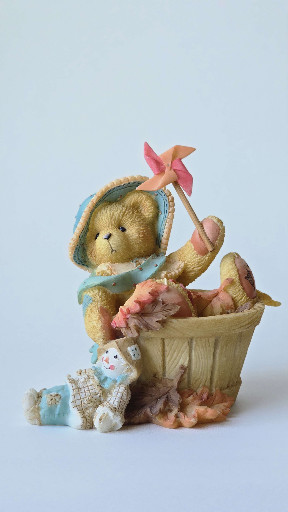 Resin figurine titled 'Pat - Falling for You' by Cherished Teddies