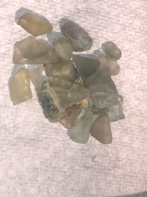Natural Libyan Desert Glass (tektite) rough specimens, 17.84 grams