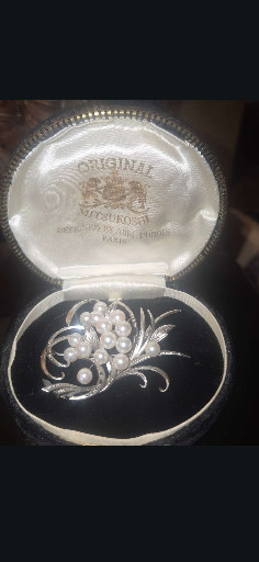 Sterling silver brooch with cultured pearls by Mitsukoshi