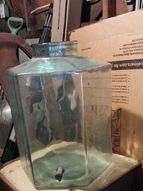 Vintage Italian hexagonal glass beverage dispenser with brass spigot