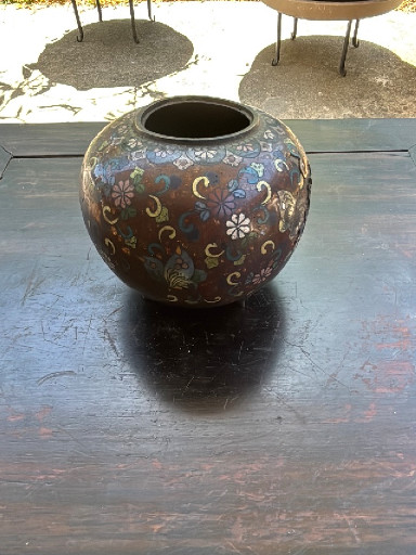 Japanese cloisonné enamel vase with floral and scrollwork decoration