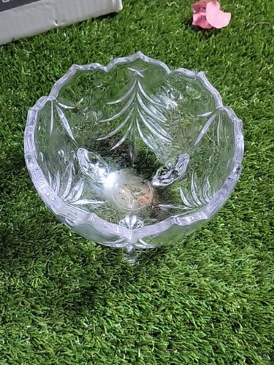 Crystal glass footed bowl 'Holiday Evergreen' by Mikasa