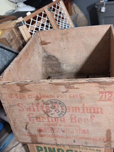 Wooden shipping crate for Swift's Premium Corned Beef from Argentina