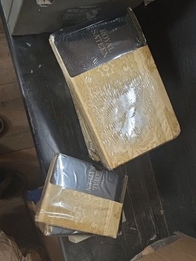 Royal Sateen luxury bedding set including king-sized flat sheets with extra deep pockets and queen-sized pillowcases