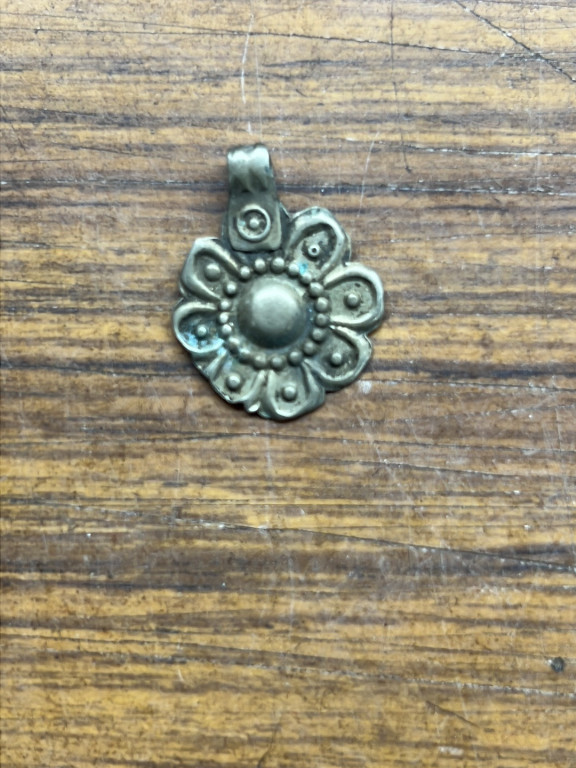 Antique bronze-plated metal flower charm pendant
