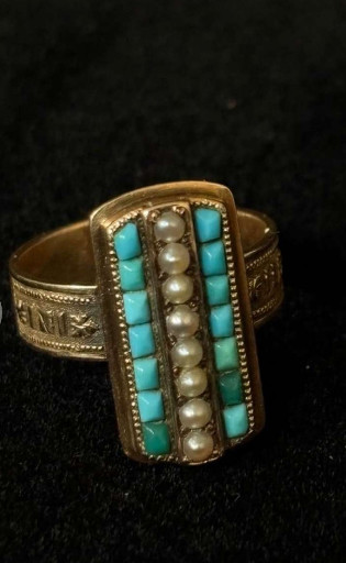 Victorian-era gold ring with turquoise and seed pearls
