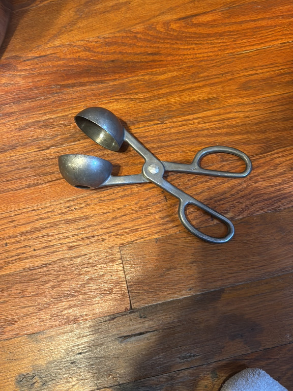 Aluminum scissor-style melon baller kitchen tool