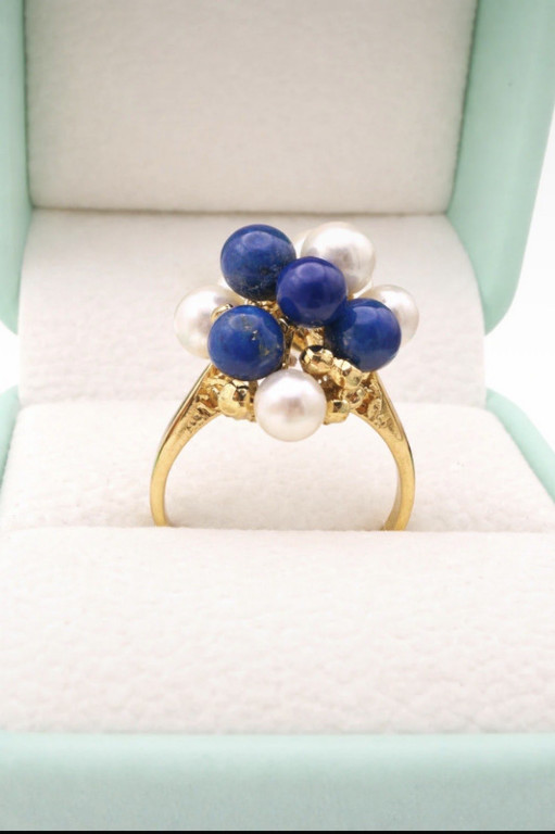 14 Karat Gelbgold-Ring mit Zuchtperlen und Lapislazuli im Cluster-Design