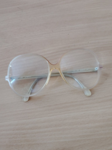 Vintage Brillengestell aus transparentem Kunststoff, ovale Form, circa 1970er–1980er Jahre