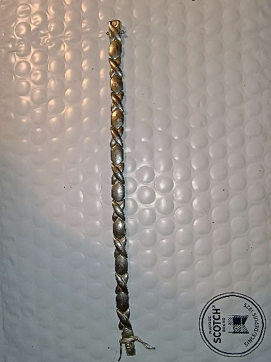 Sterling silver bracelet with XO link pattern