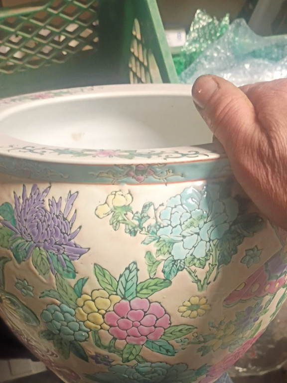 Chinese porcelain fish bowl with floral motif