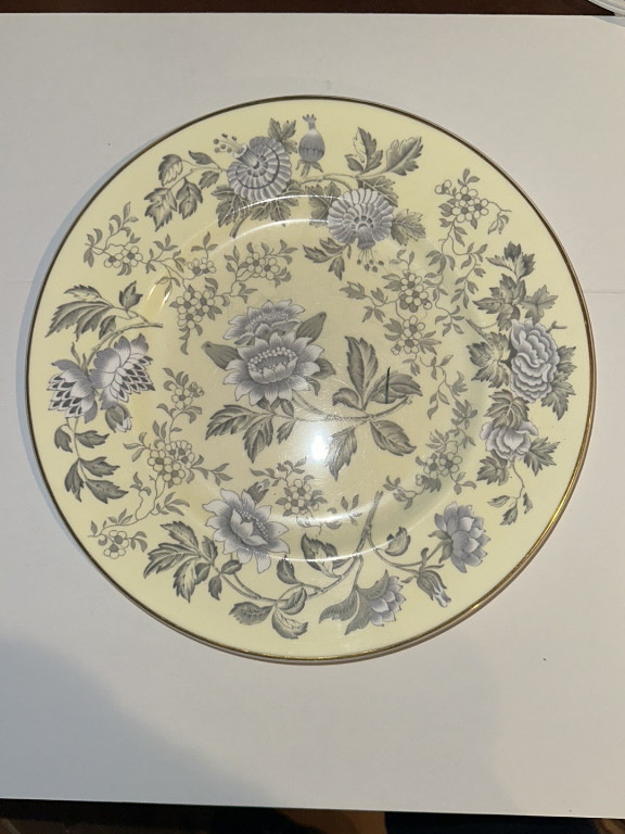 Porcelain dinner plate in 'Avon Gray' pattern by Wedgwood