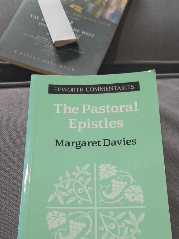 Book titled 'The Pastoral Epistles' by Margaret Davies, part of the Epworth Commentaries series