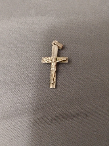Silver crucifix pendant with corpus