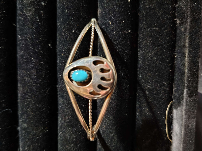 Sterling silver and turquoise bear claw bracelet, Navajo craftsmanship