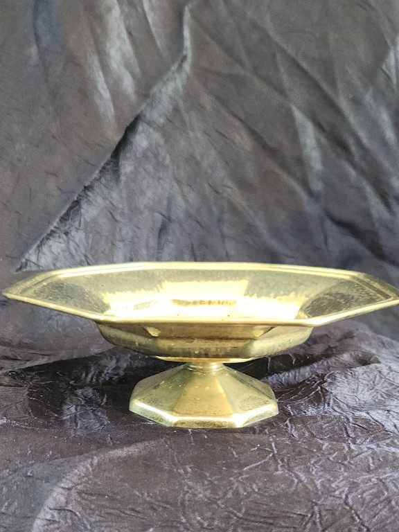Hammered silverplate octagonal compote dish with pedestal base. Mulholland Silver Co. EPNS