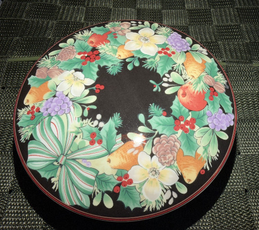 Porcelain trinket box titled 'Festive Wreath' by Mikasa