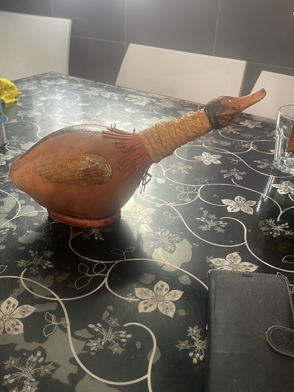 Carafe à vin en verre recouverte de cuir en forme de canard, fabriquée en Italie