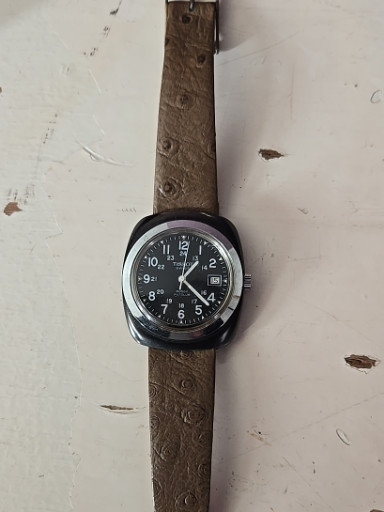 Vintage military-style mechanical wristwatch