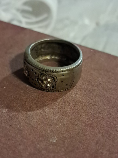 Sterling silver band ring with granulated floral decoration