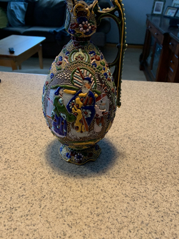 Japanese Satsuma moriage porcelain ewer with decorative figures