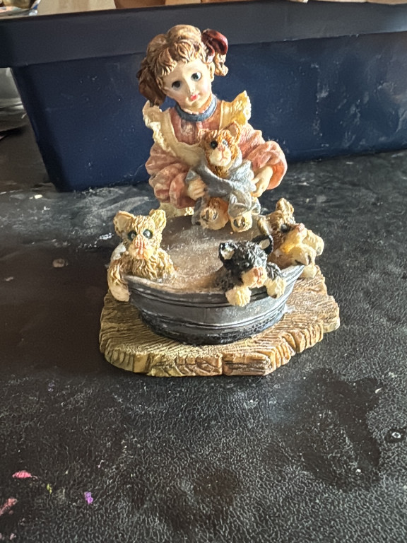 Resin figurine titled 'Wendy with Bronte, Wash Day' from Boyds Yesterday's Child Dollstone Collection