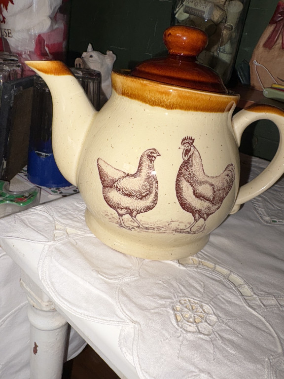 Ceramic teapot titled 'Country Road' by Enesco