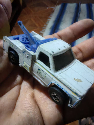 Camión de juguete de metal fundido a presión 'Larry's 24 HR Towing' de Hot Wheels Redline de 1974