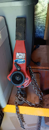 Lever chain hoist (come-along), 3/4 ton capacity, manufacturer uncertain