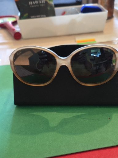 Oversized women's sunglasses with beige frames and dark gradient lenses, style similar to Maui Jim Ginger model