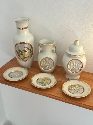 Porcelain decorative set with 24K gold accents by Art of Chokin