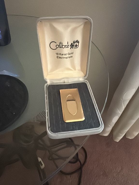 18-karat gold electroplated money clip by Colibri