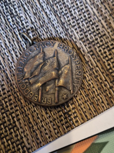 Bronze commemorative medallion titled 'Spirit of '76' depicting three Revolutionary War figures