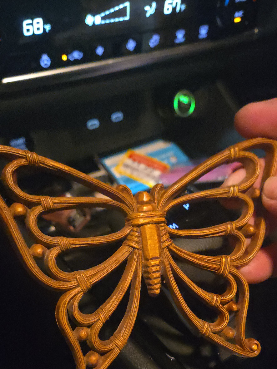 Plastic butterfly wall hanging by Homco/Syroco