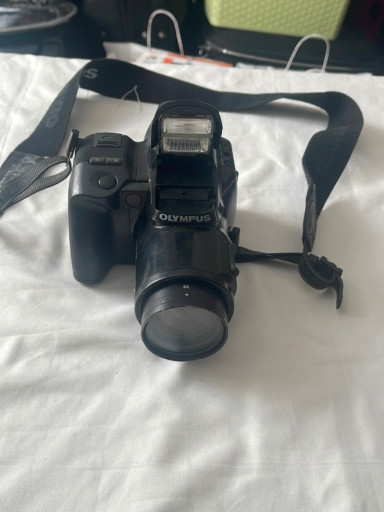 Appareil photo argentique Olympus IS-1000 avec zoom AF 35mm