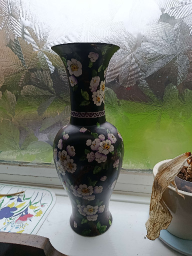 Black lacquer vase with mother-of-pearl floral inlay, Chinese decorative art