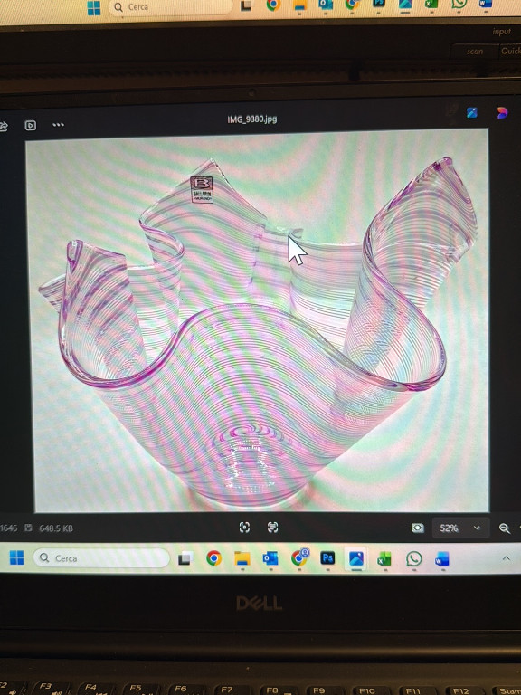 Ciotola in vetro di Murano con bordi ondulati in filato rosa e bianco di Ballarin