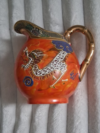 Porcelain creamer/pitcher with moriage dragon decoration, Japanese Dragonware