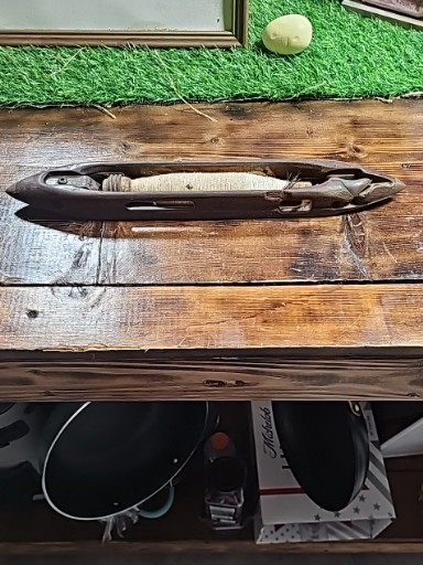 Wooden and metal loom weaving shuttle