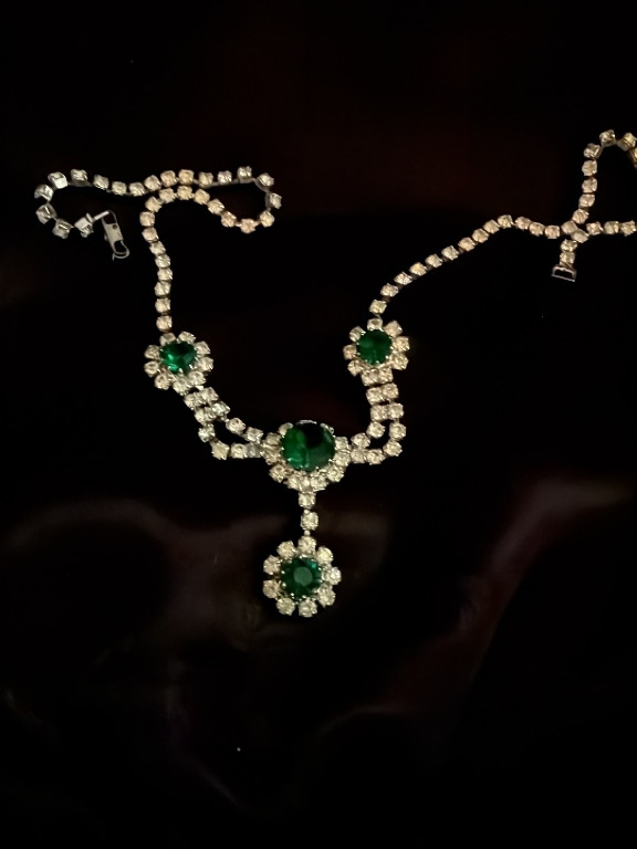 Rhinestone necklace with emerald-green and clear glass stones in silver-tone setting