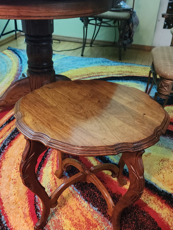 Victorian walnut occasional table with scalloped edge